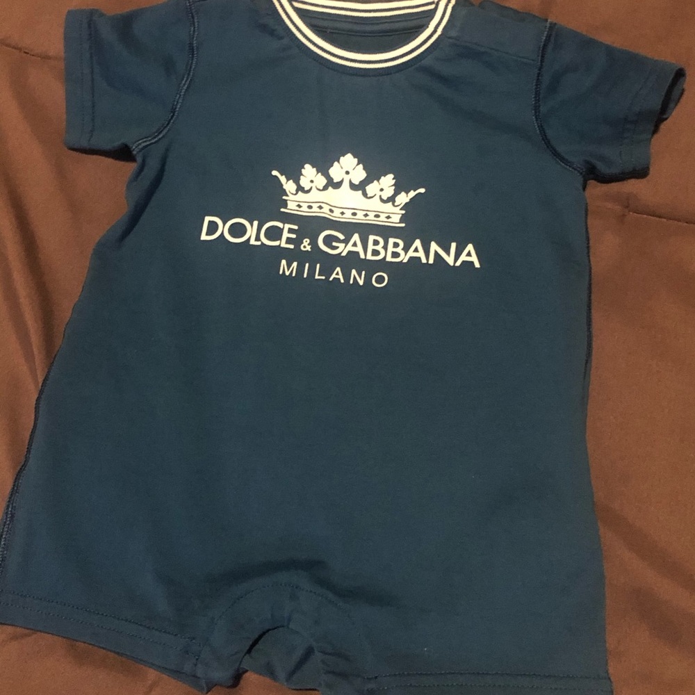 Baby romper/onsie